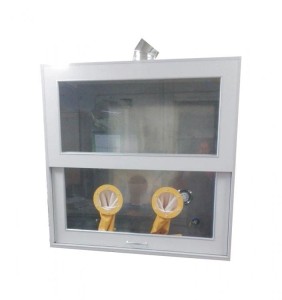 Rękawice wbudowane w ramę frontową dygestorium