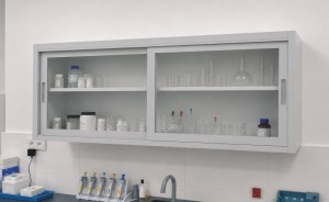 Szafka laboratoryjna przesuwna oszklona 150
