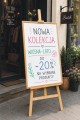 sztaluga reklamowa z tablicą na pisak