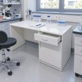 Stolik laboratoryjny ekonomiczny z szafką w pracowni