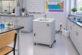 Stolik laboratoryjny mobilny mały jednokomorowy maksi w pracowni