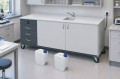 Stolik laboratoryjny pełny mobilny szufladowy maksi 195 w pracowni