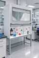 Dygestorium laboratoryjne na postumencie metalowym bez zlewu Pro-I w pracowni
