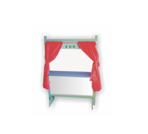 Scenka kukiełkowa z białą tablicą stacjonarna